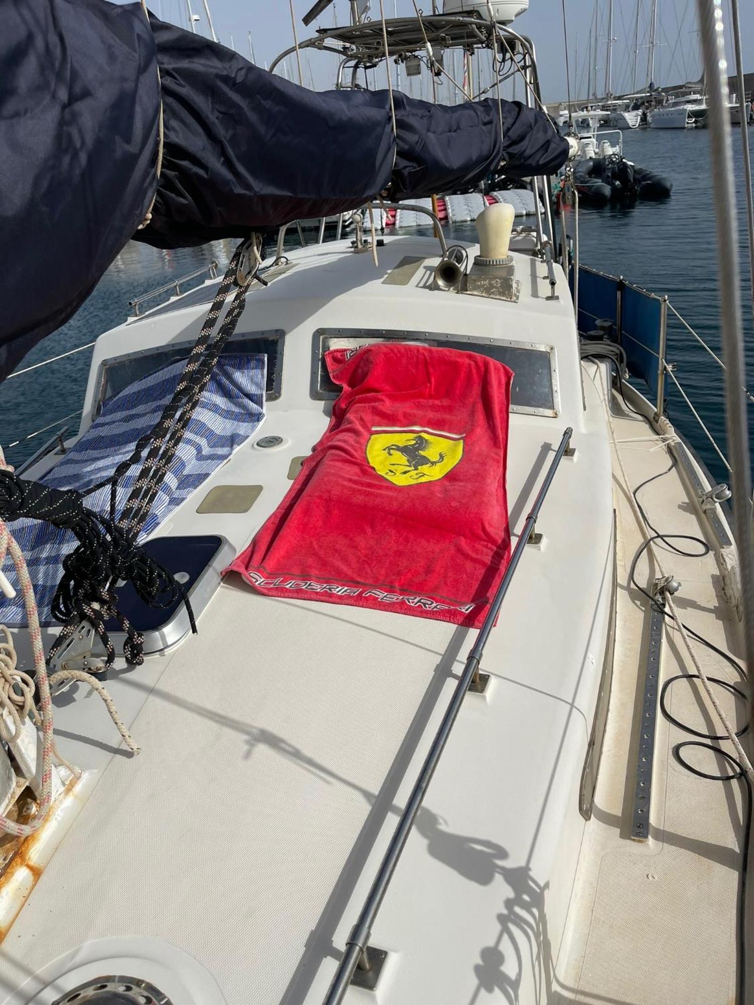 El Velero Botel *
